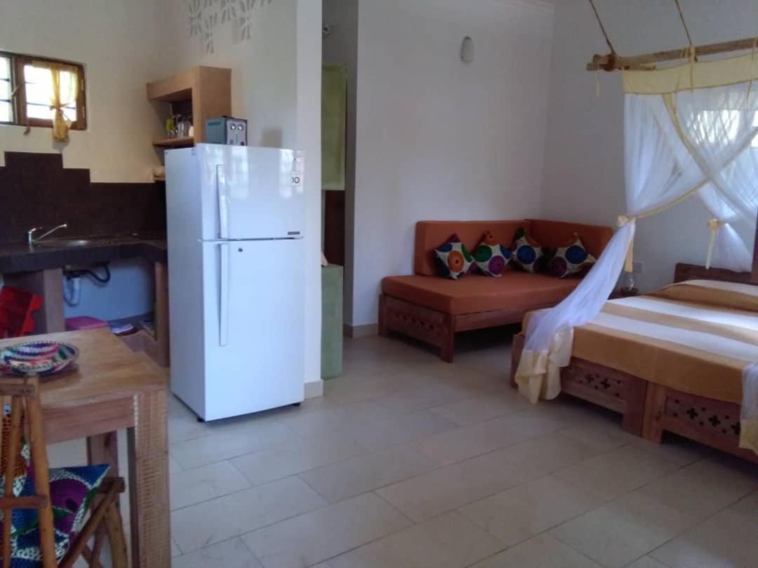 Kamili View Apartments キウェンワ エクステリア 写真