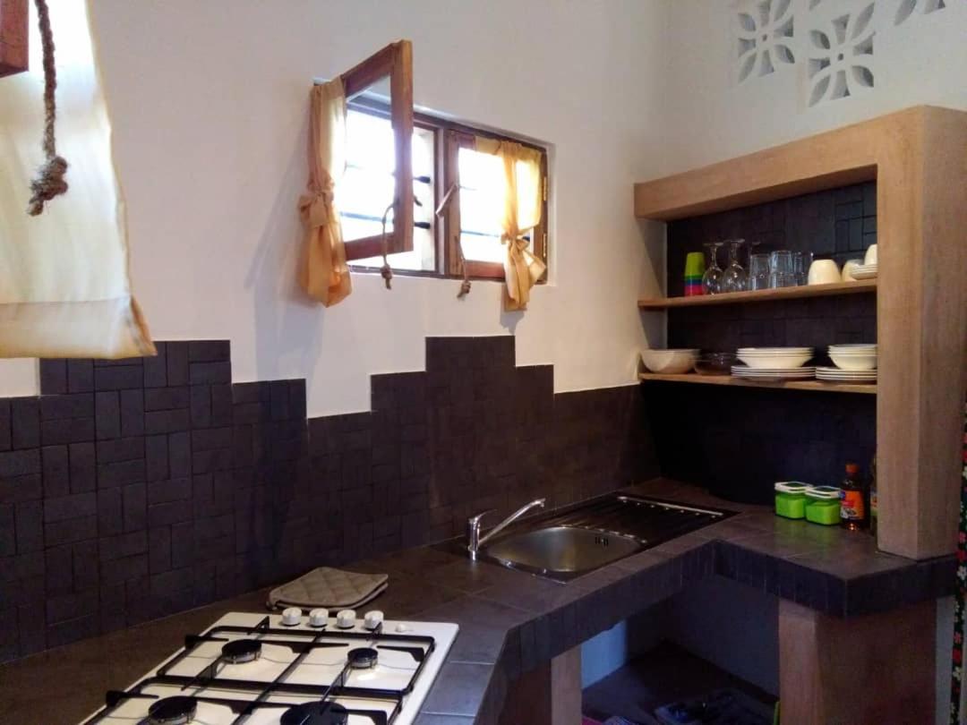 Kamili View Apartments キウェンワ エクステリア 写真
